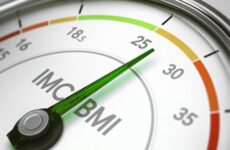 Calcular el índice de masa corporal (IMC)